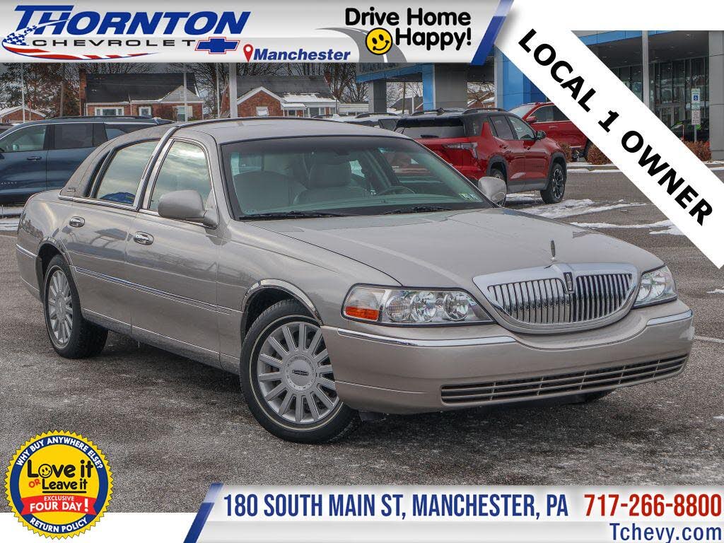 2005 Lincoln Town Car Signature