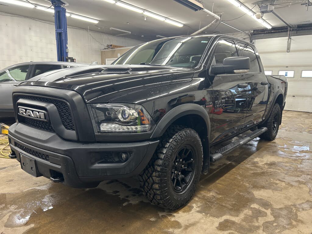 RAM 1500 Classic SLT Crew Cab 4WD 2021