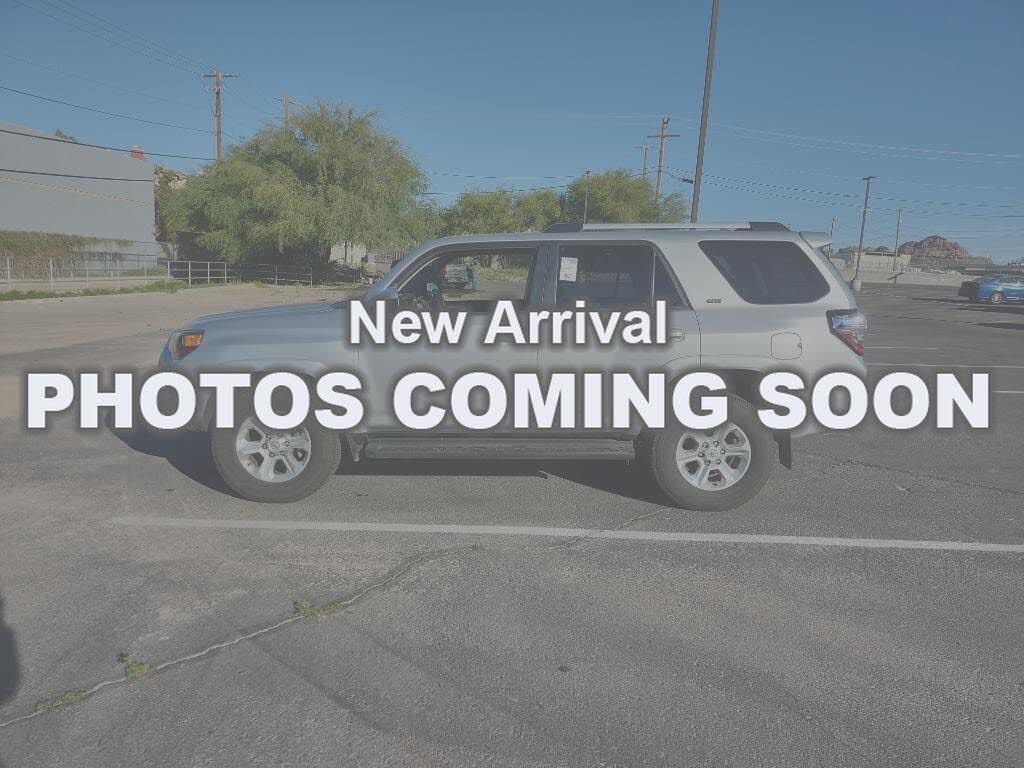 2024 Toyota 4Runner SR5 4WD