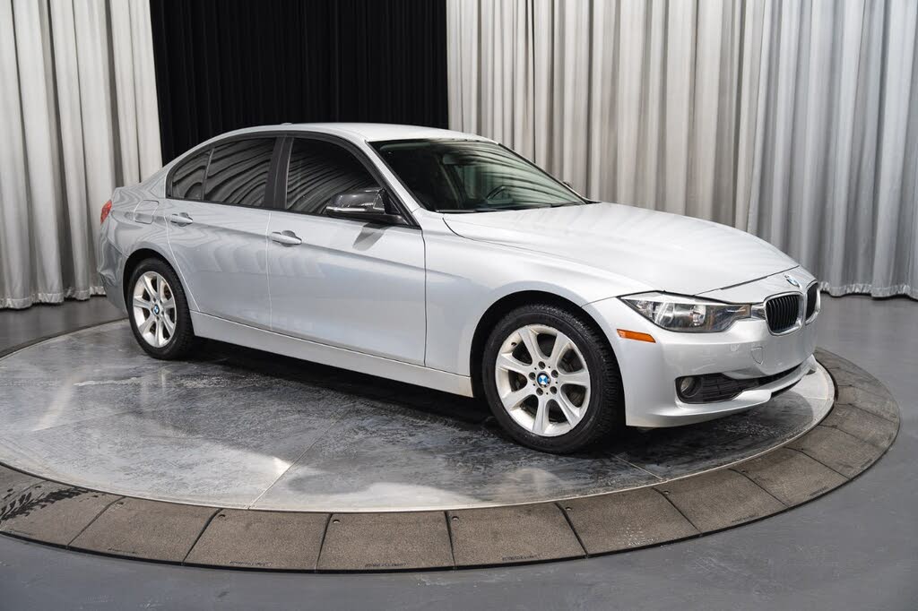 BMW 3 Series 320i xDrive Sedan AWD 2014