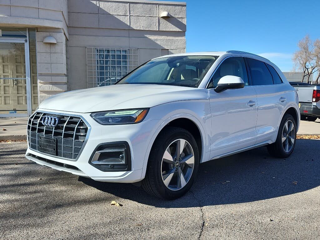 2024 Audi Q5 quattro Premium Plus 40 TFSI
