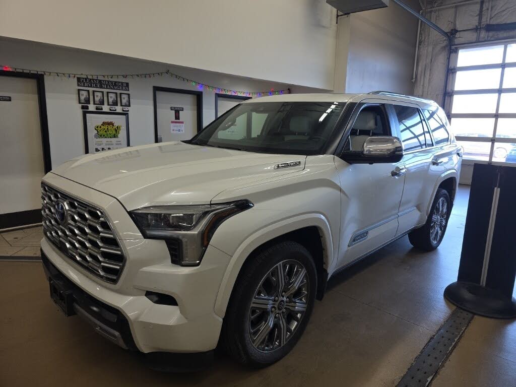 2024 Toyota Sequoia Capstone 4WD