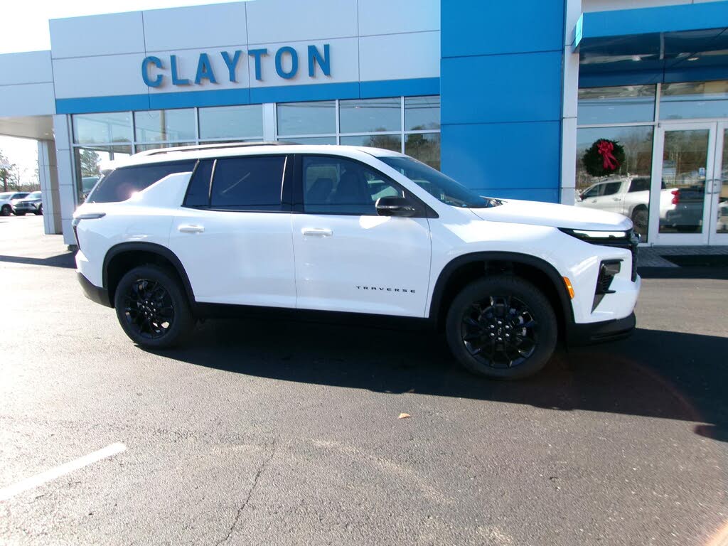 2026 Chevrolet Traverse LT FWD
