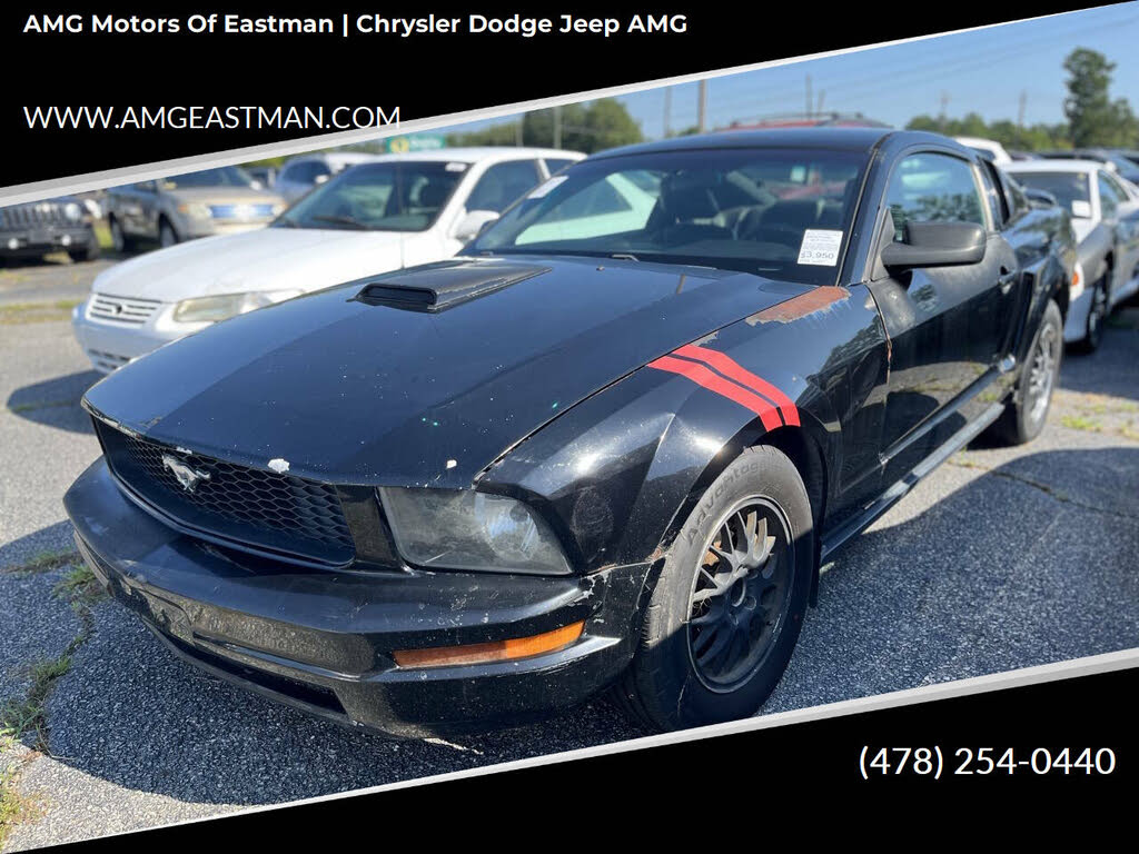 2005 Ford Mustang V6 Deluxe Coupe RWD