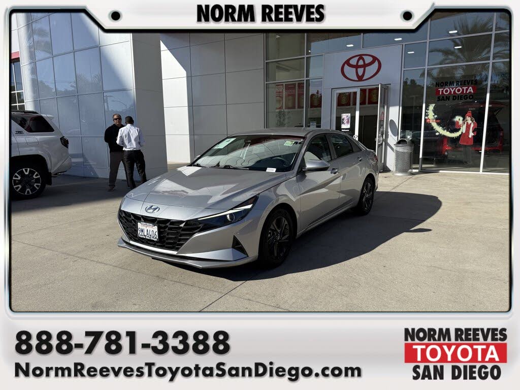 2023 Hyundai Elantra SEL FWD