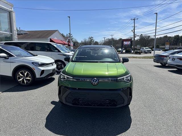 2026 Volkswagen Taos SE Black 4Motion