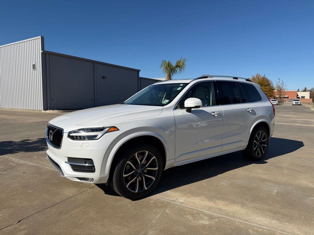 2018 Volvo XC90 T5 Momentum 5-Passenger FWD