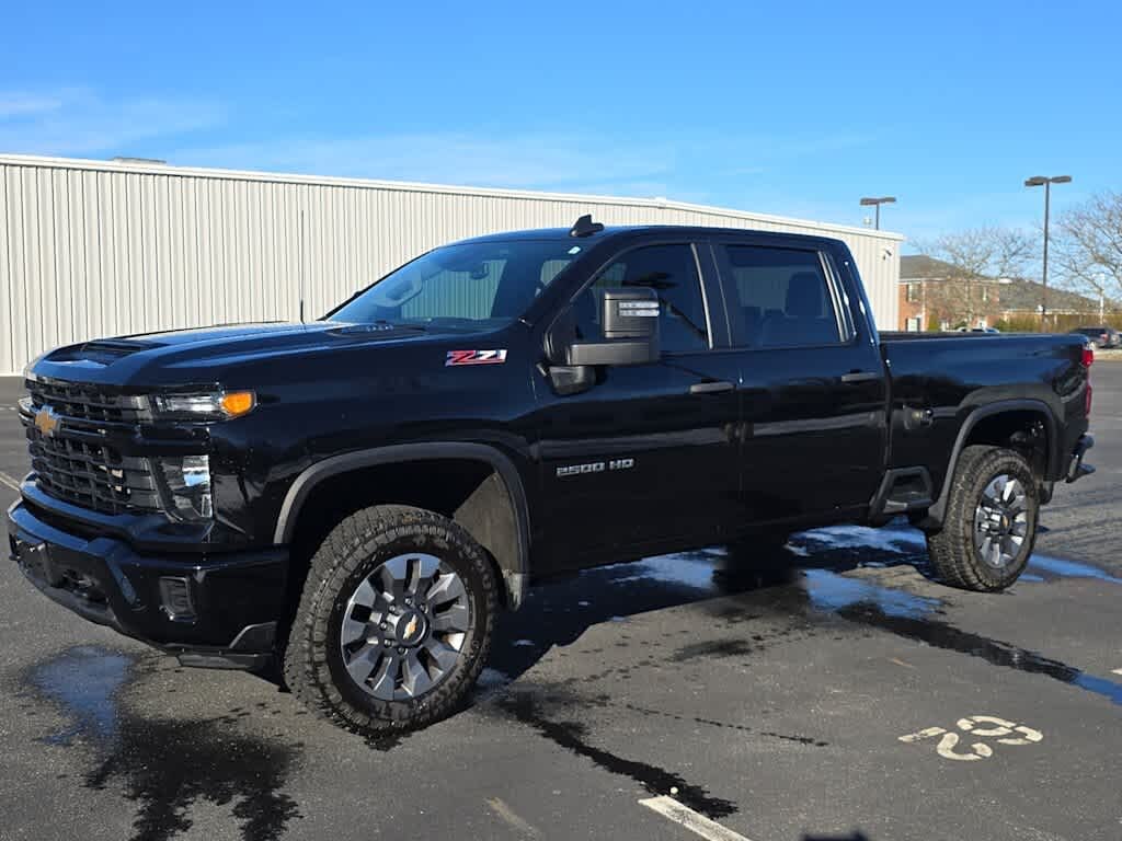 2024 Chevrolet Silverado 2500HD Custom Crew Cab 4WD
