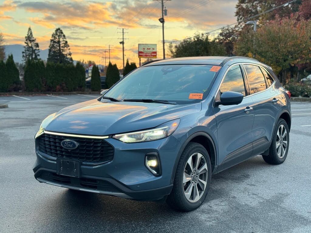 2023 Ford Escape Platinum AWD