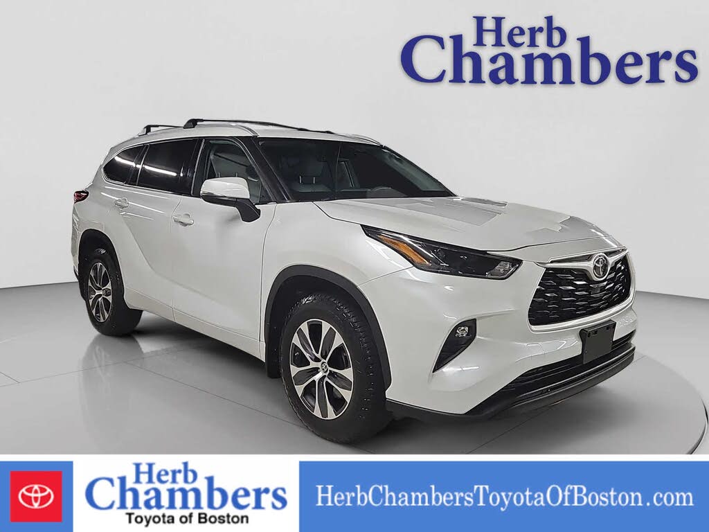 2022 Toyota Highlander XLE AWD