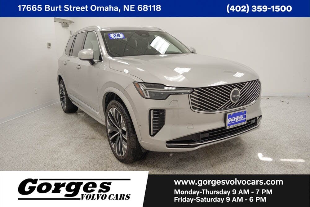 2025 Volvo XC90 B6 Plus Bright Theme 7-Passenger AWD