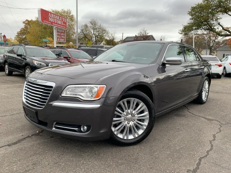 2013 Chrysler 300 C John Varvatos Luxury Edition AWD
