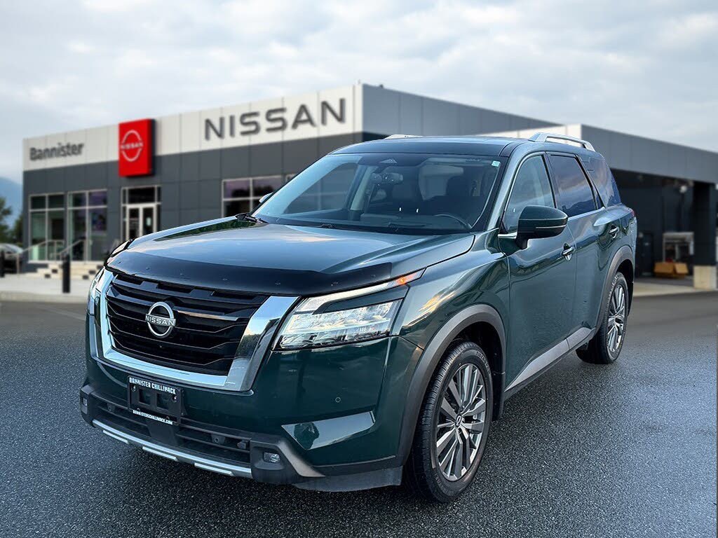 2022 Nissan Pathfinder SL 4WD