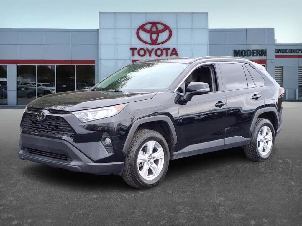2020 Toyota RAV4 XLE FWD