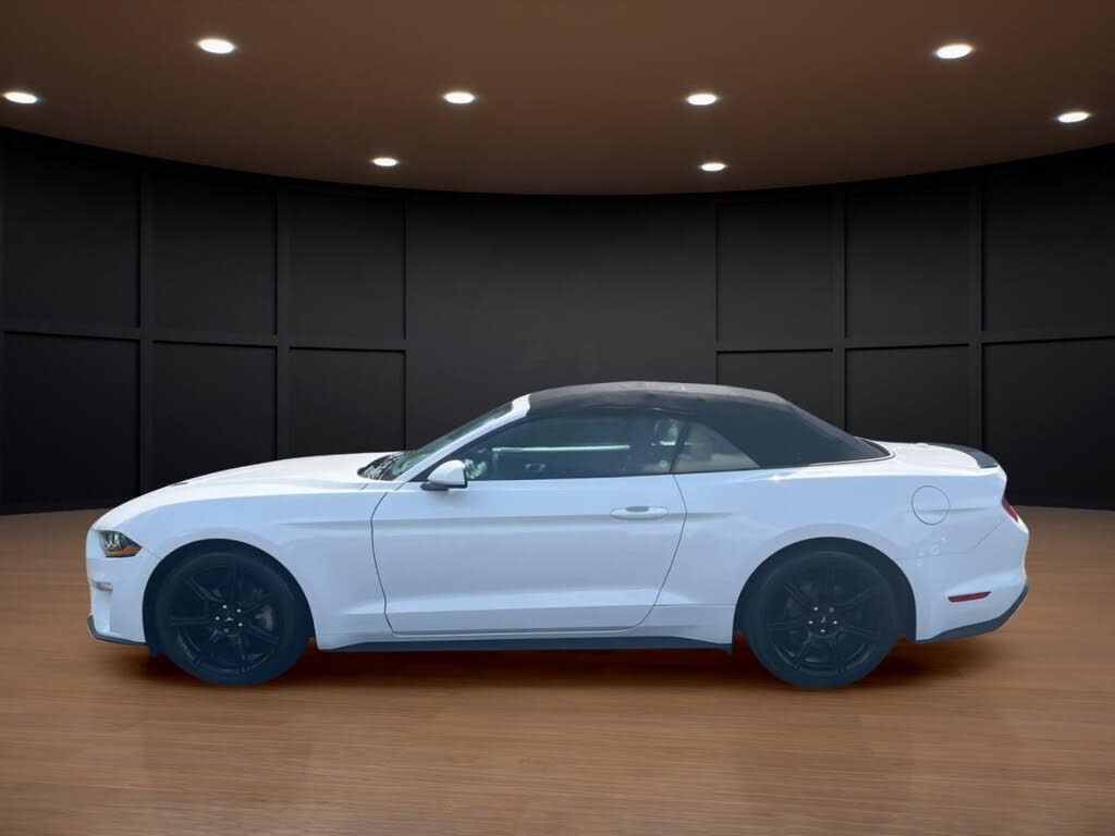 Ford Mustang EcoBoost Convertible RWD 2020