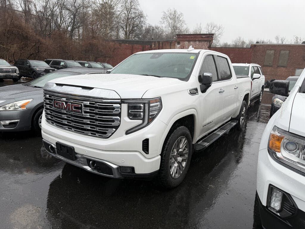 2022 GMC Sierra 1500 Denali Crew Cab 4WD