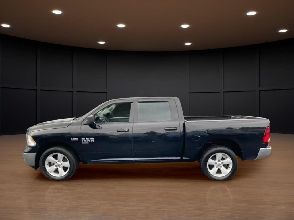 RAM 1500 Classic SLT Crew Cab 4WD 2022
