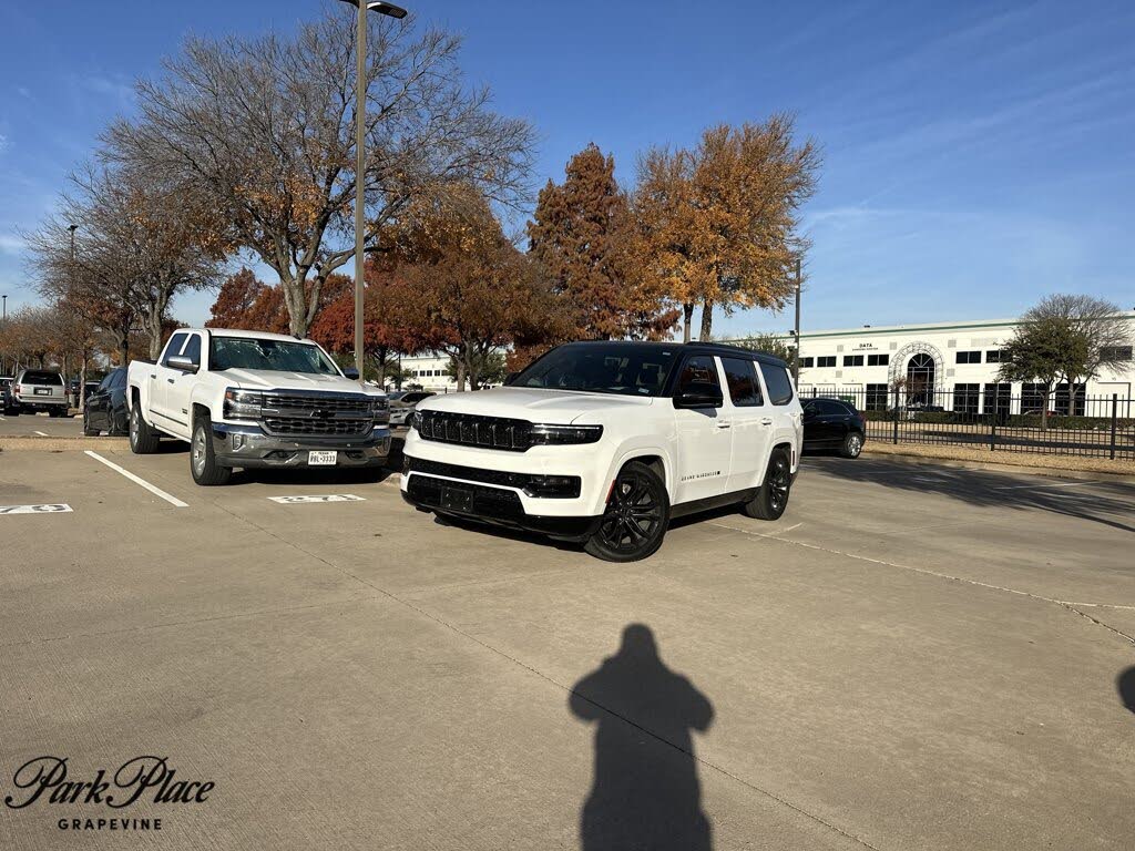 2023 Jeep Grand Wagoneer Series II 4WD