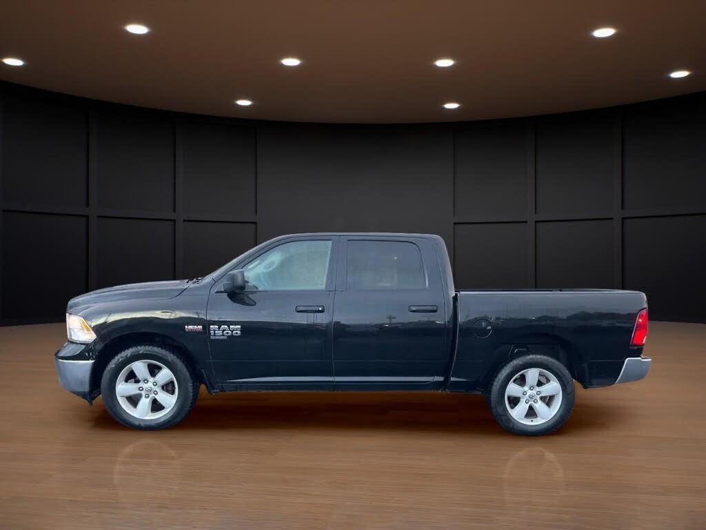 2023 RAM 1500 Classic SLT Crew Cab 4WD
