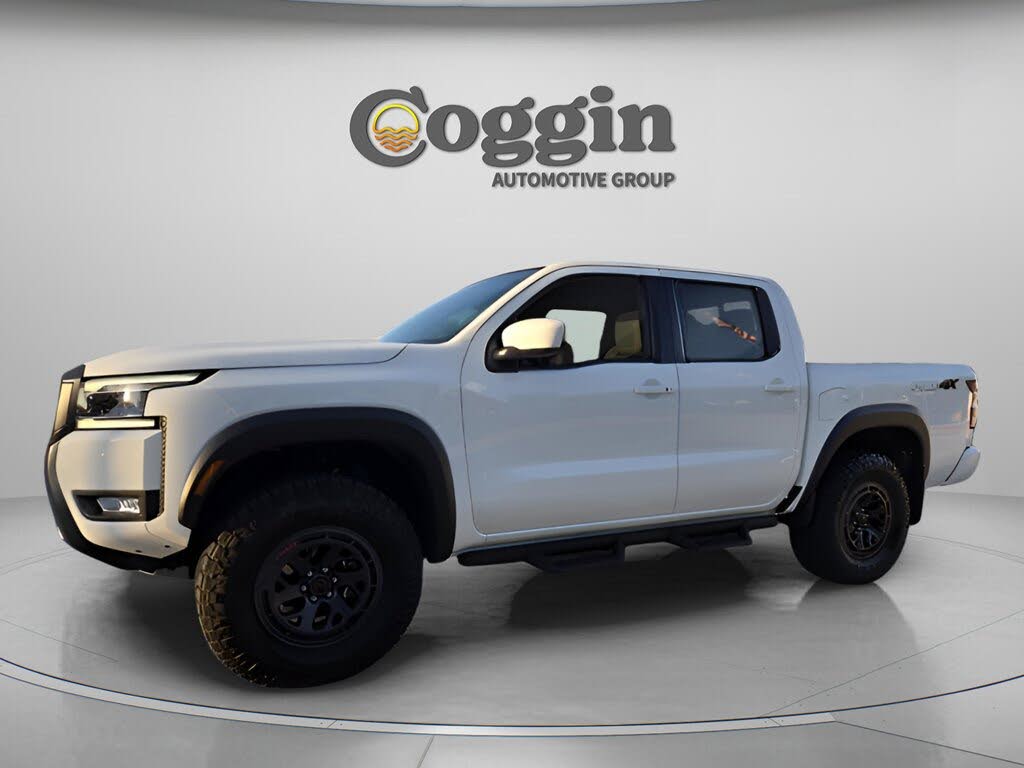 2025 Nissan Frontier PRO-4X Crew Cab 4WD