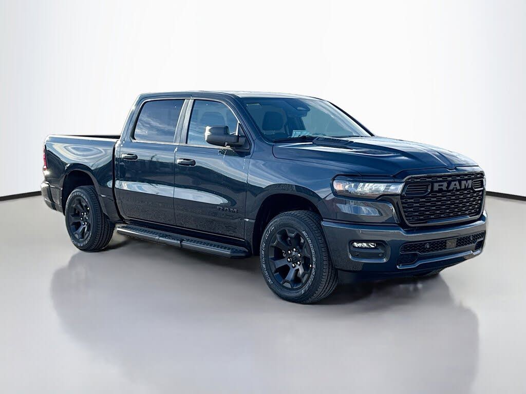 2026 RAM 1500 Express Crew Cab 4WD