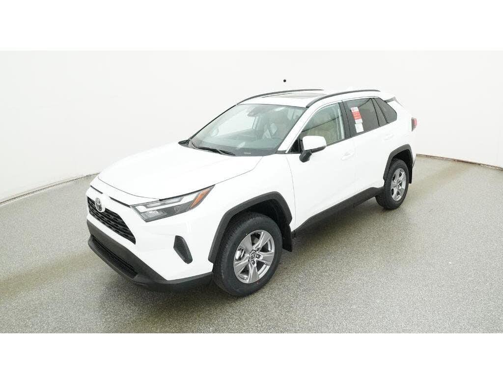 2025 Toyota RAV4 XLE FWD