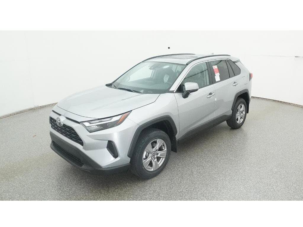 2025 Toyota RAV4 XLE FWD