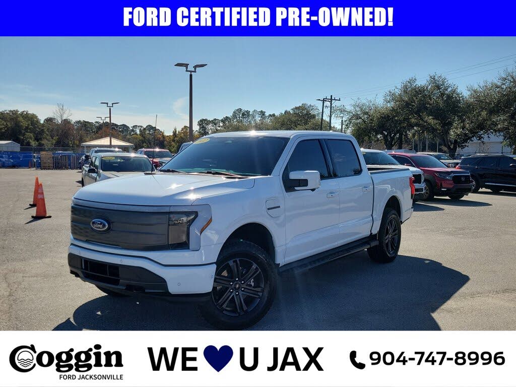 2022 Ford F-150 Lightning Lariat SuperCrew AWD