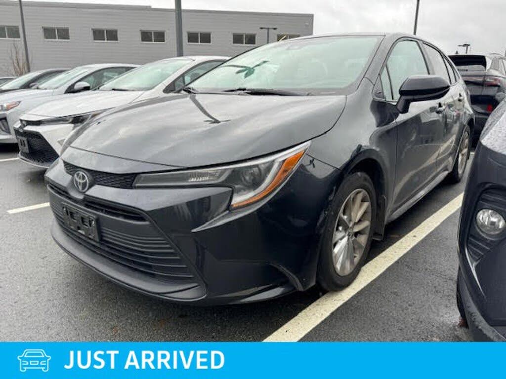 2022 Toyota Corolla LE FWD