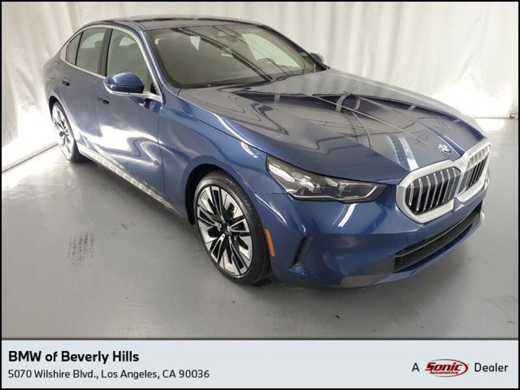 2025 BMW 5 Series 530i RWD