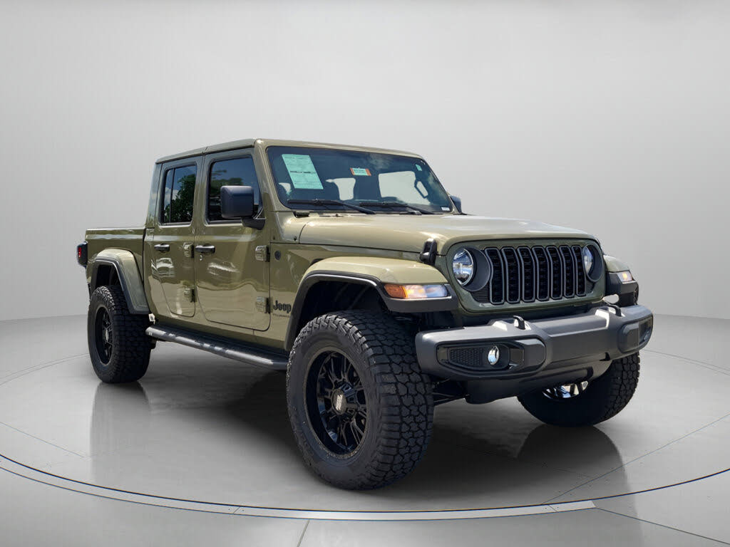 2025 Jeep Gladiator NightHawk Crew Cab 4WD