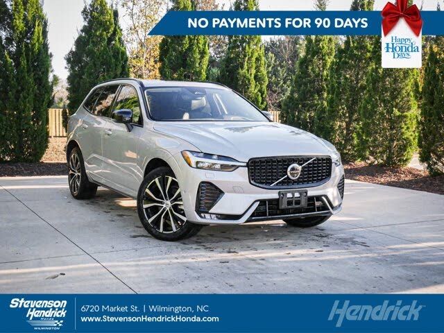 2025 Volvo XC60 B5 Plus Dark Theme AWD