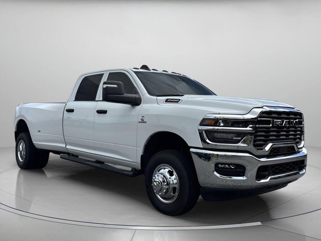 2026 RAM 3500 Tradesman Crew Cab LB DRW 4WD