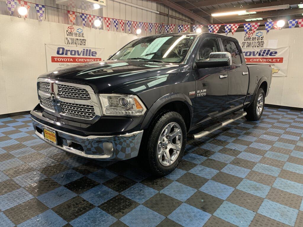2017 RAM 1500 Laramie Crew Cab 4WD