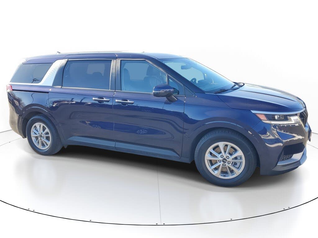 2024 Kia Carnival LX FWD