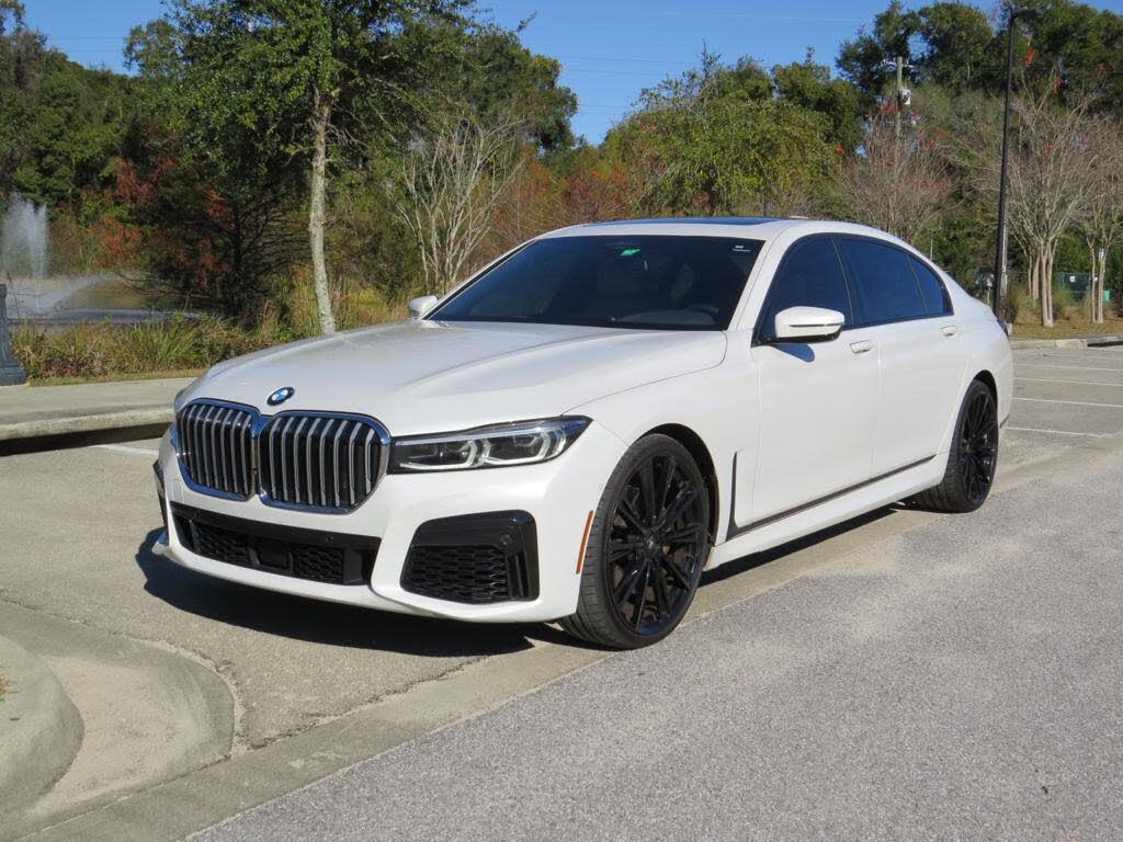 2021 BMW 7 Series 740i RWD