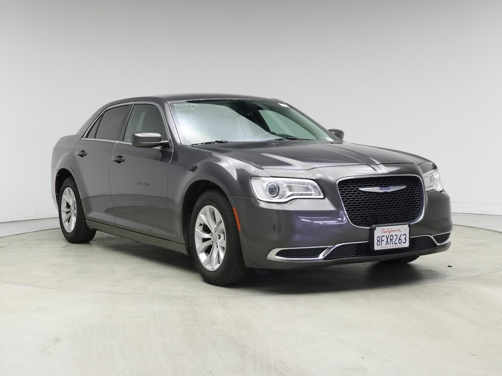 2018 Chrysler 300 Touring RWD