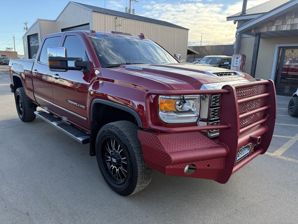2019 GMC Sierra 2500HD Denali Crew Cab 4WD