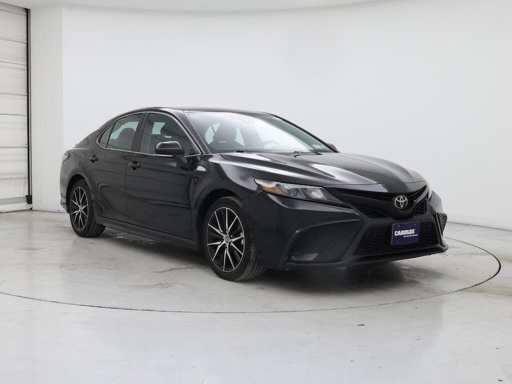 2024 Toyota Camry SE AWD