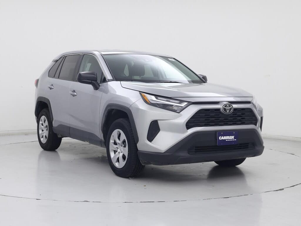 2025 Toyota RAV4 LE FWD