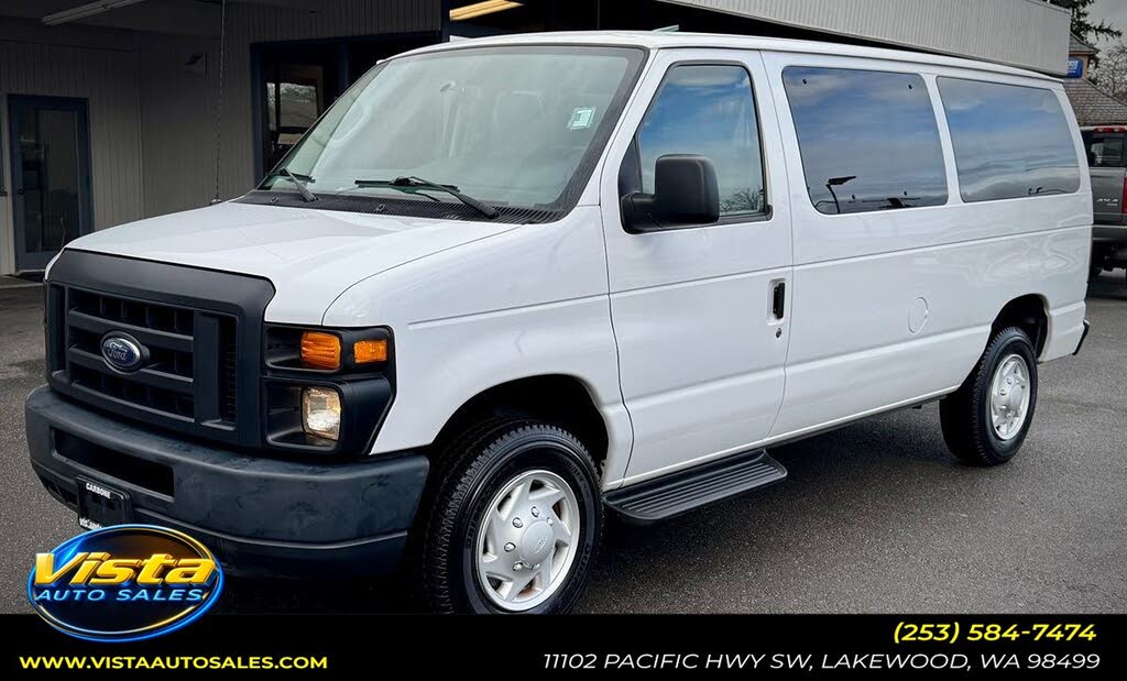 2013 Ford E-Series E-350 XLT Super Duty Passenger Van