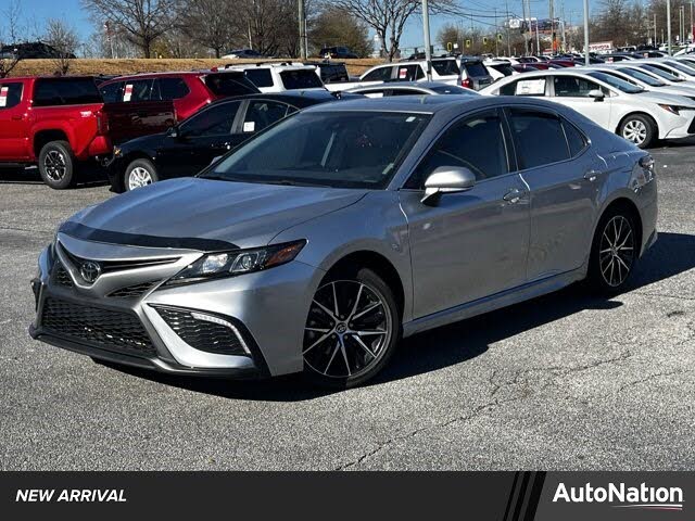 2024 Toyota Camry SE FWD