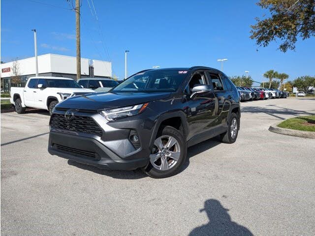 2025 Toyota RAV4 XLE FWD