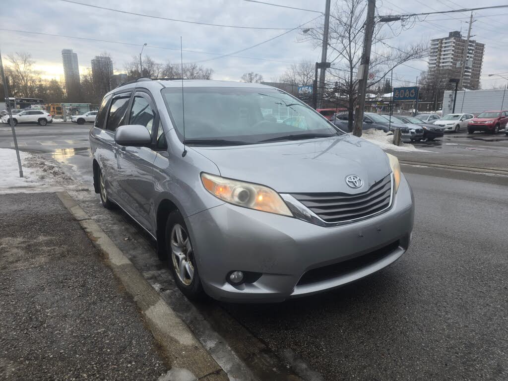 2012 Toyota Sienna XLE 7-Passenger
