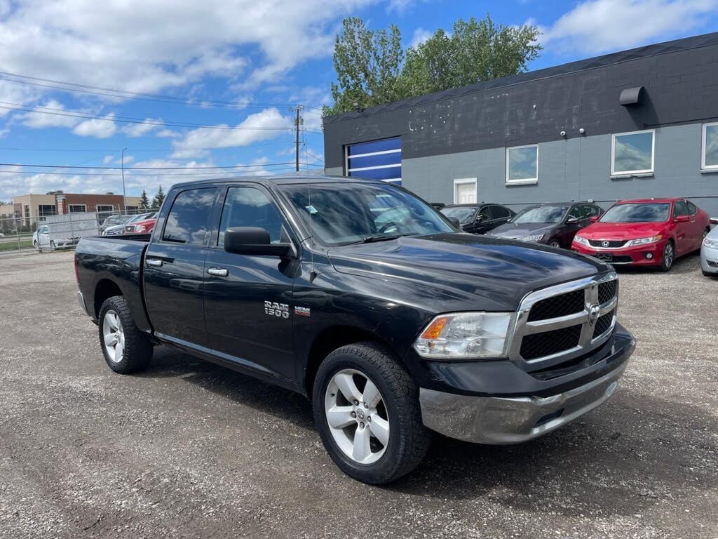 2016 RAM 1500 SLT Crew Cab 4WD