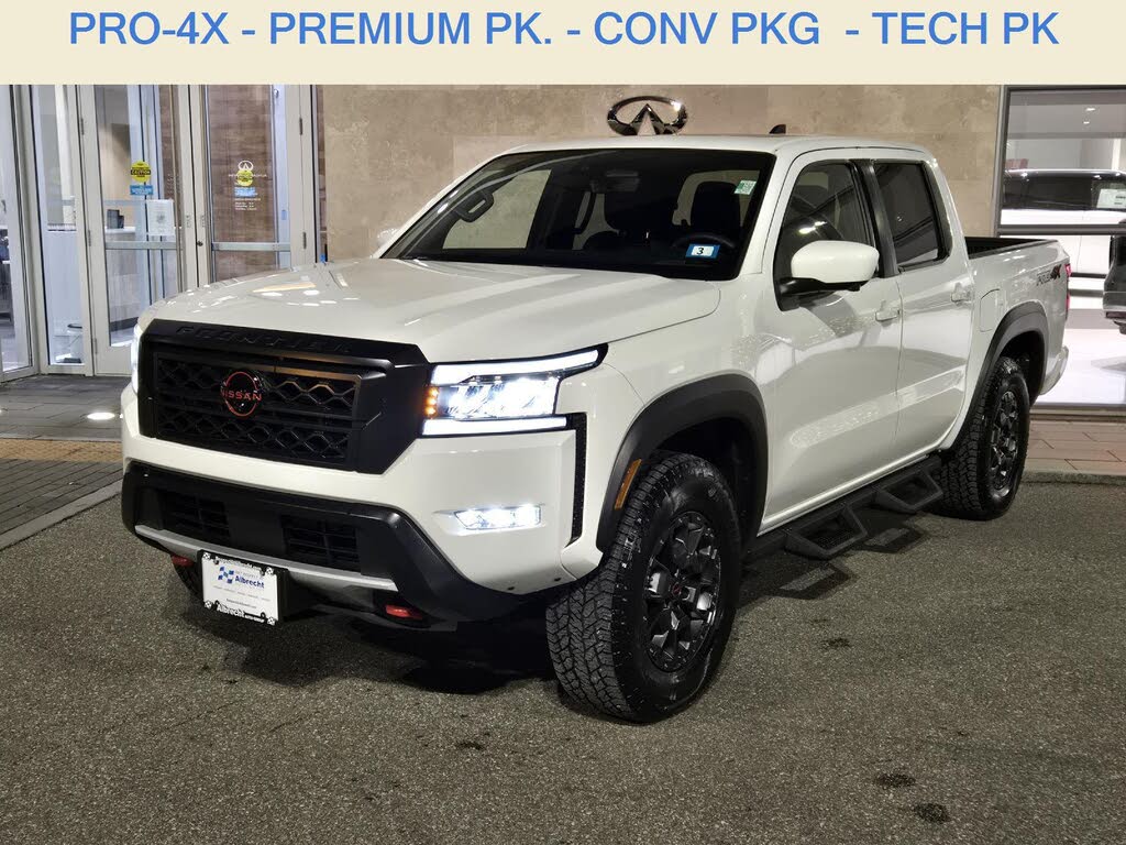 2023 Nissan Frontier PRO-4X Crew Cab 4WD