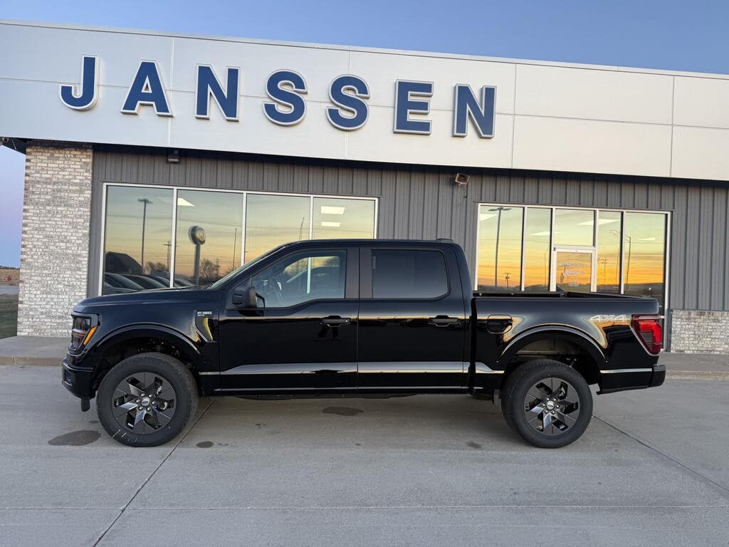 2025 Ford F-150 STX 4dr SuperCrew 4WD