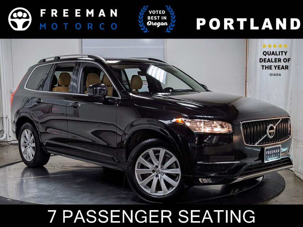 2016 Volvo XC90 T6 Momentum AWD