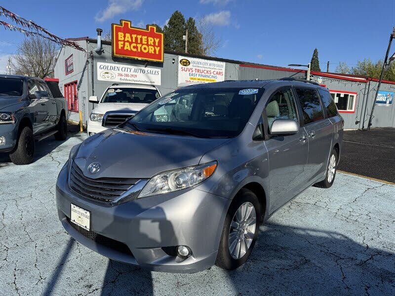 2017 Toyota Sienna XLE 7-Passenger AWD