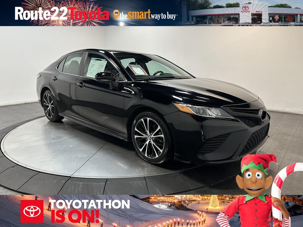 2019 Toyota Camry SE FWD